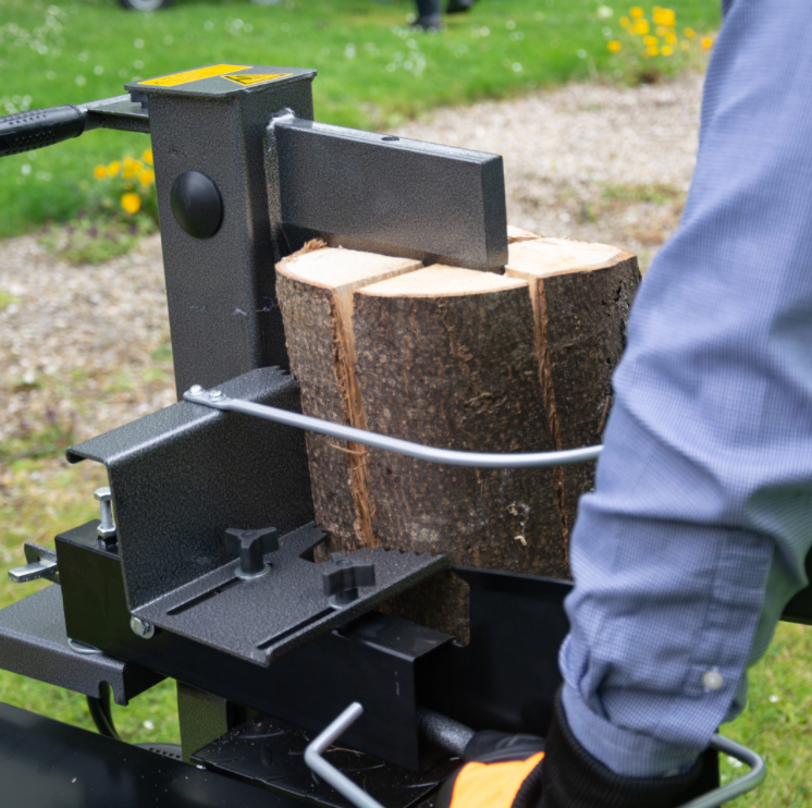 The Handy THLSV7 7 Ton Vertical Electric Log Splitter