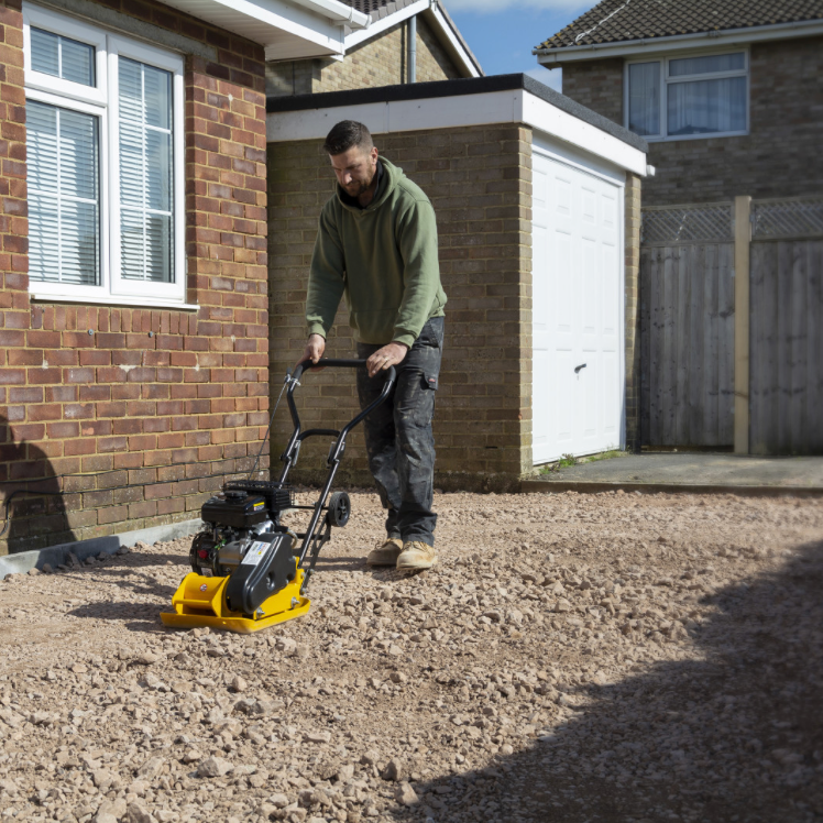 The Handy Light Construction 35cm (14″) Petrol Compactor Plate - THLC29142