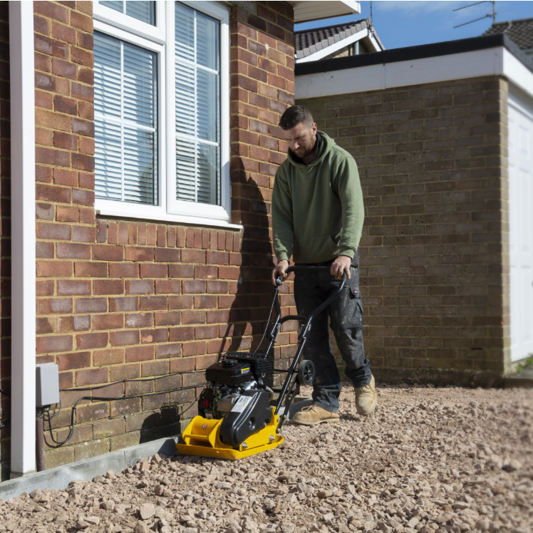 The Handy Light Construction 30cm (12″) Petrol Compactor Plate THLC29140
